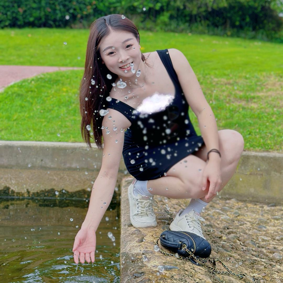 罗鑫鑫儿✨.