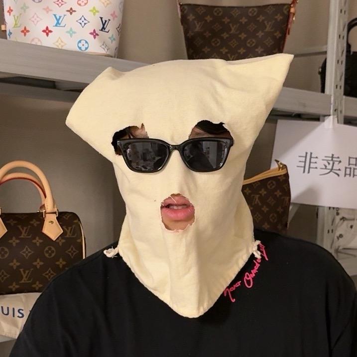 偷偷摸摸去拍