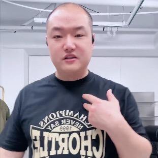 健哥时尚休闲精品女装