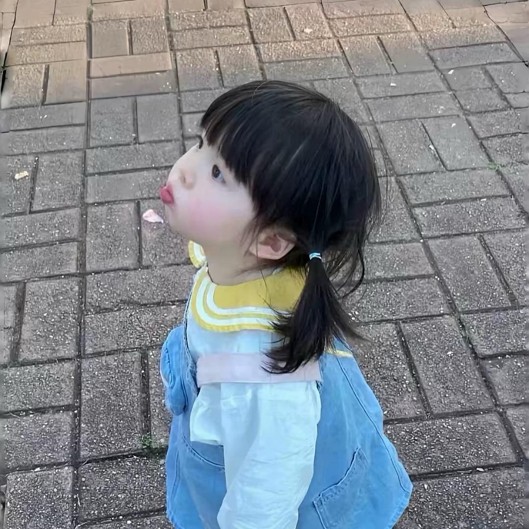 𝙈𝙤𝙢𝙚𝙣𝙩·