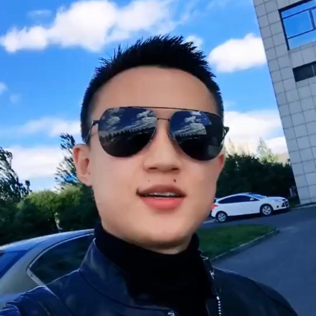 张晟霆