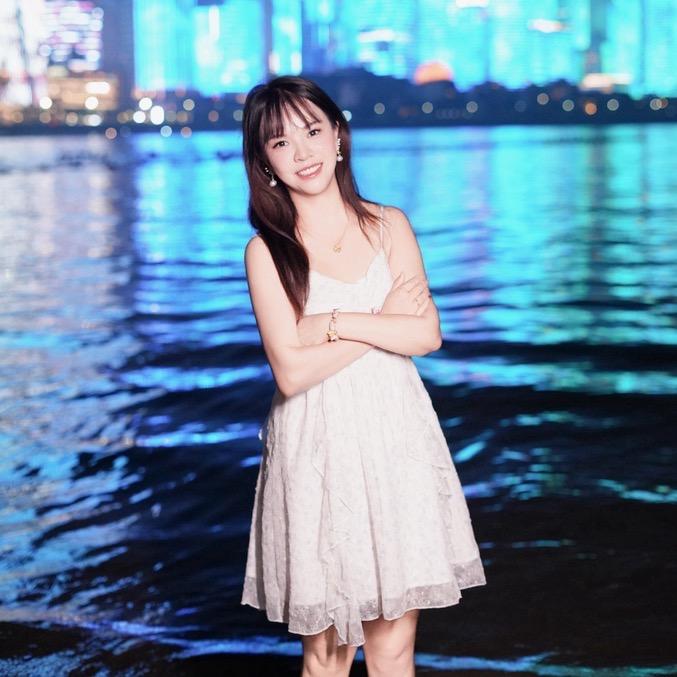 💋谭何容易😘
