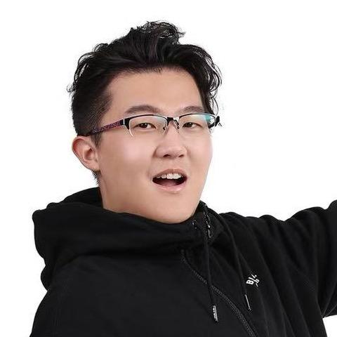贪玩的Lorre