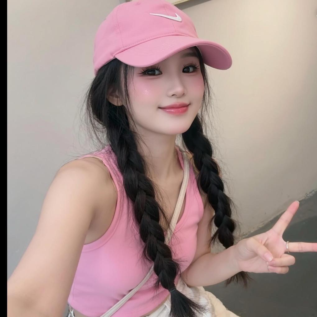 她