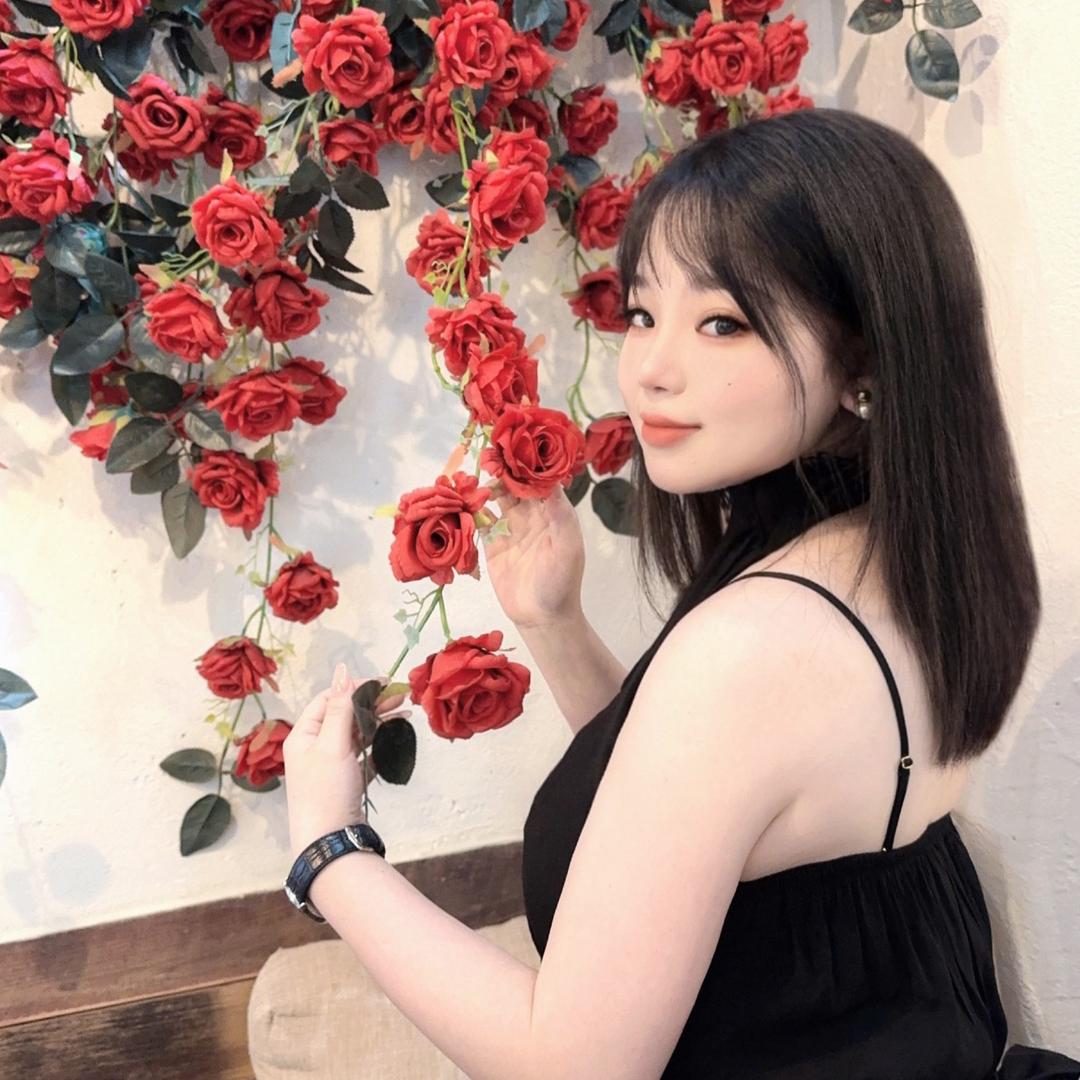 成都画眉毛的文文