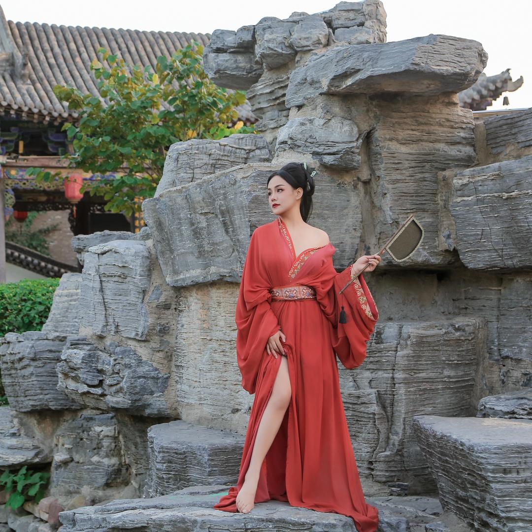 爱跳舞的咪咪（吃喝玩乐）✌️