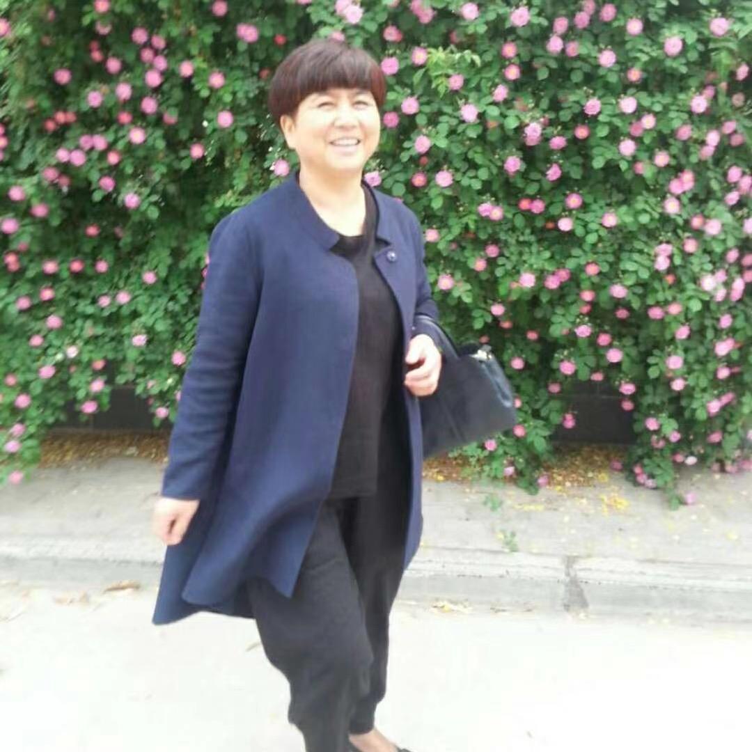 原阳县心随衣动女装郝姐