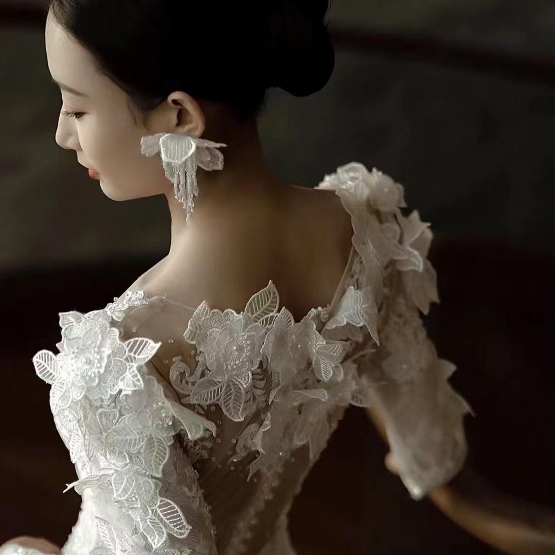 摩卡皇后嫁衣馆官方号