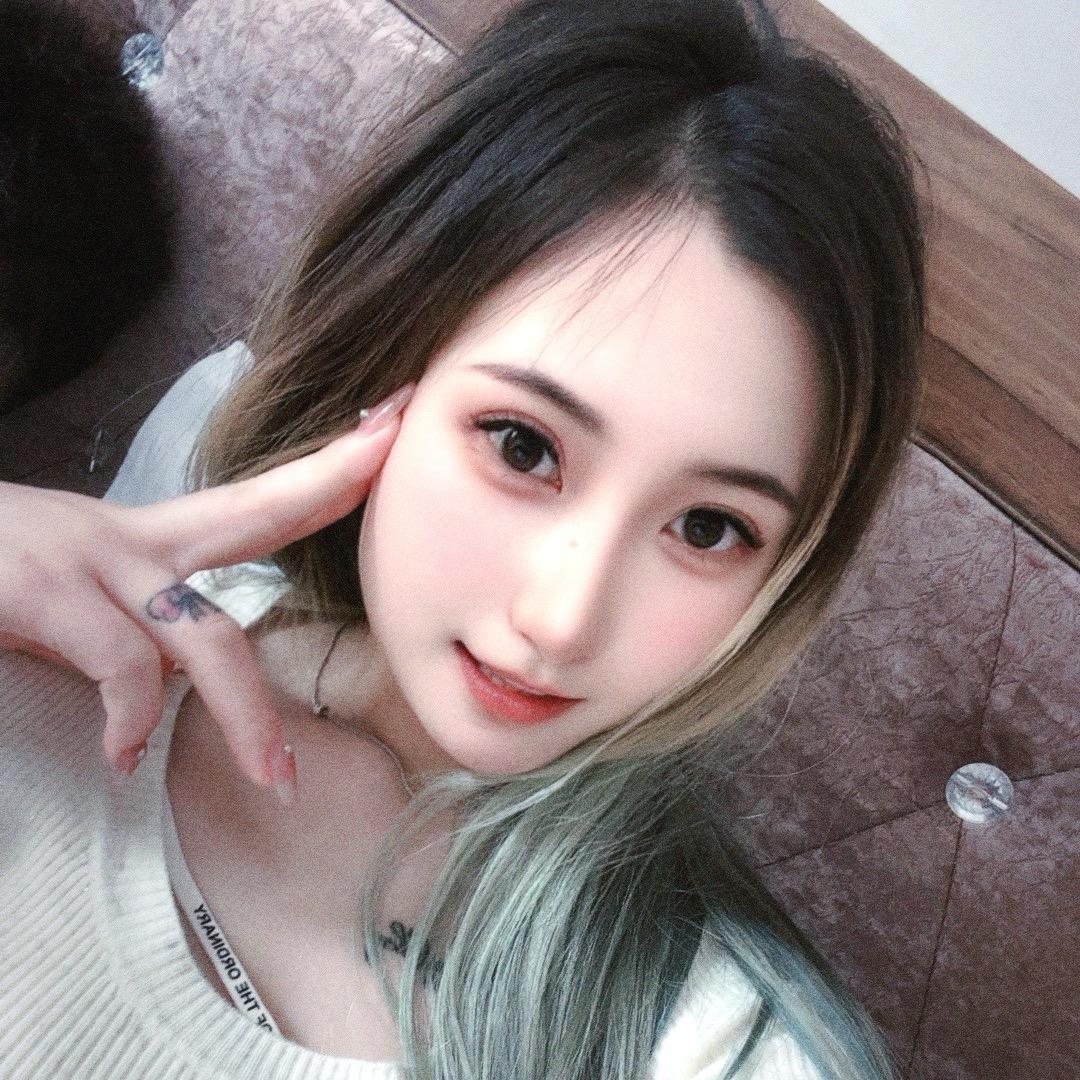 天秤女