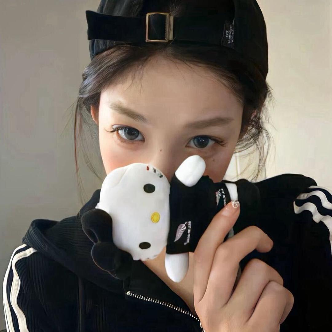 Hello kitty🕸️