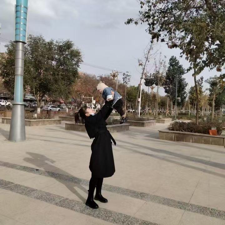 维汉母子
