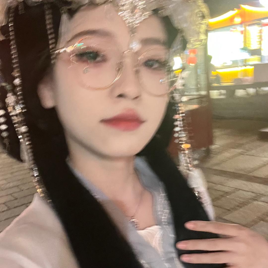 油炸性感母蟑螂
