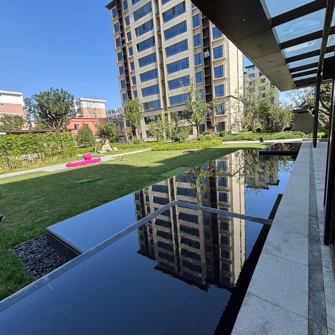 龙海南苑吕素英