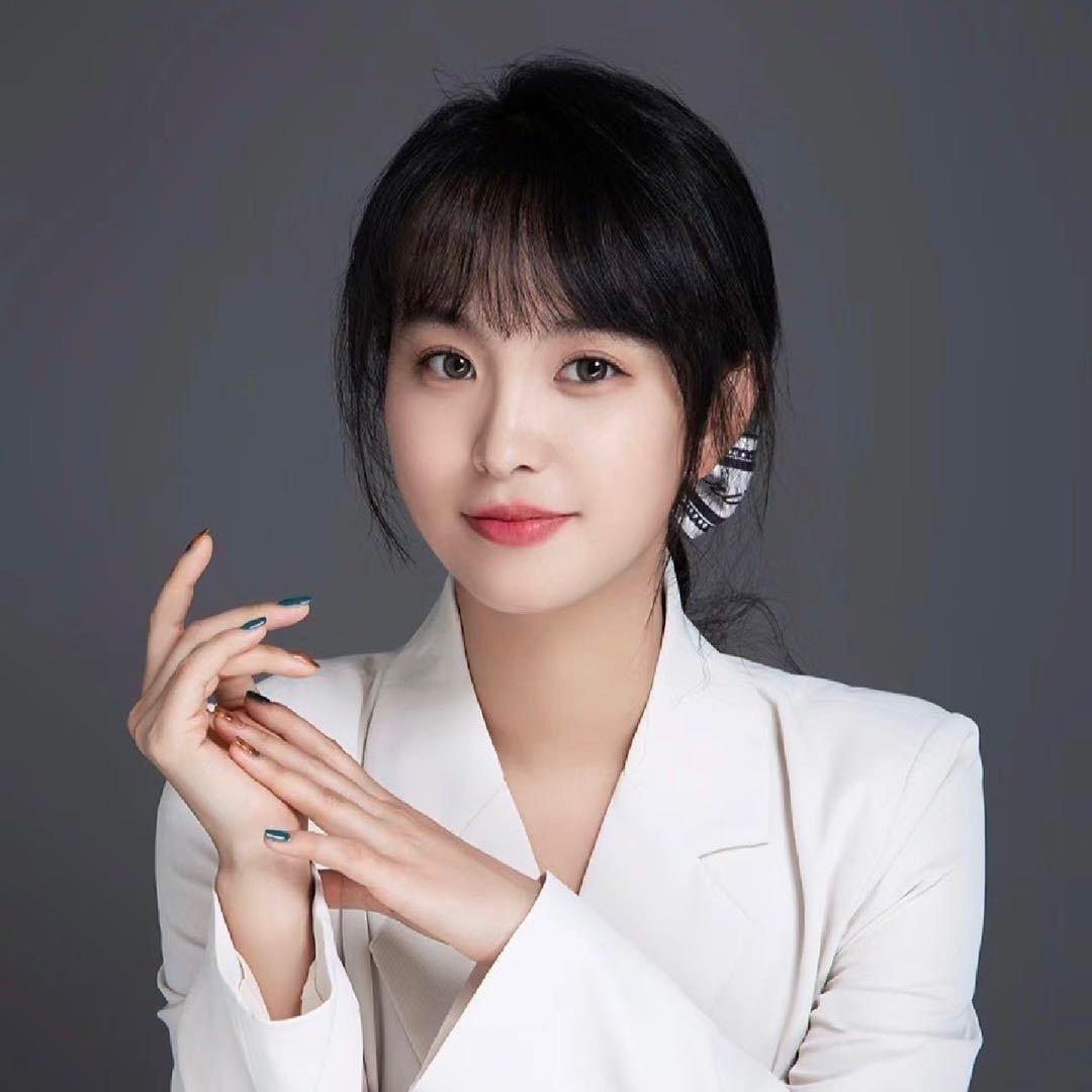 依依和妈妈的书房