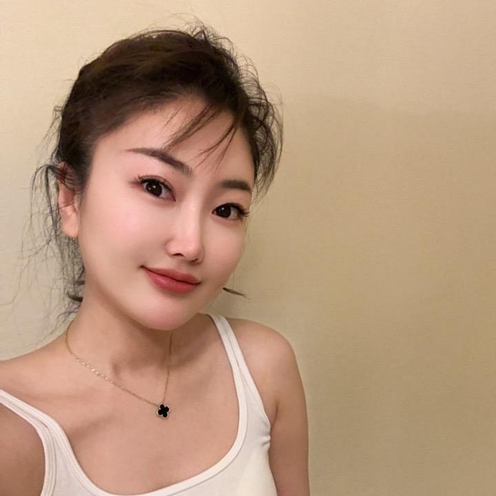 靠谱女青年很哇塞