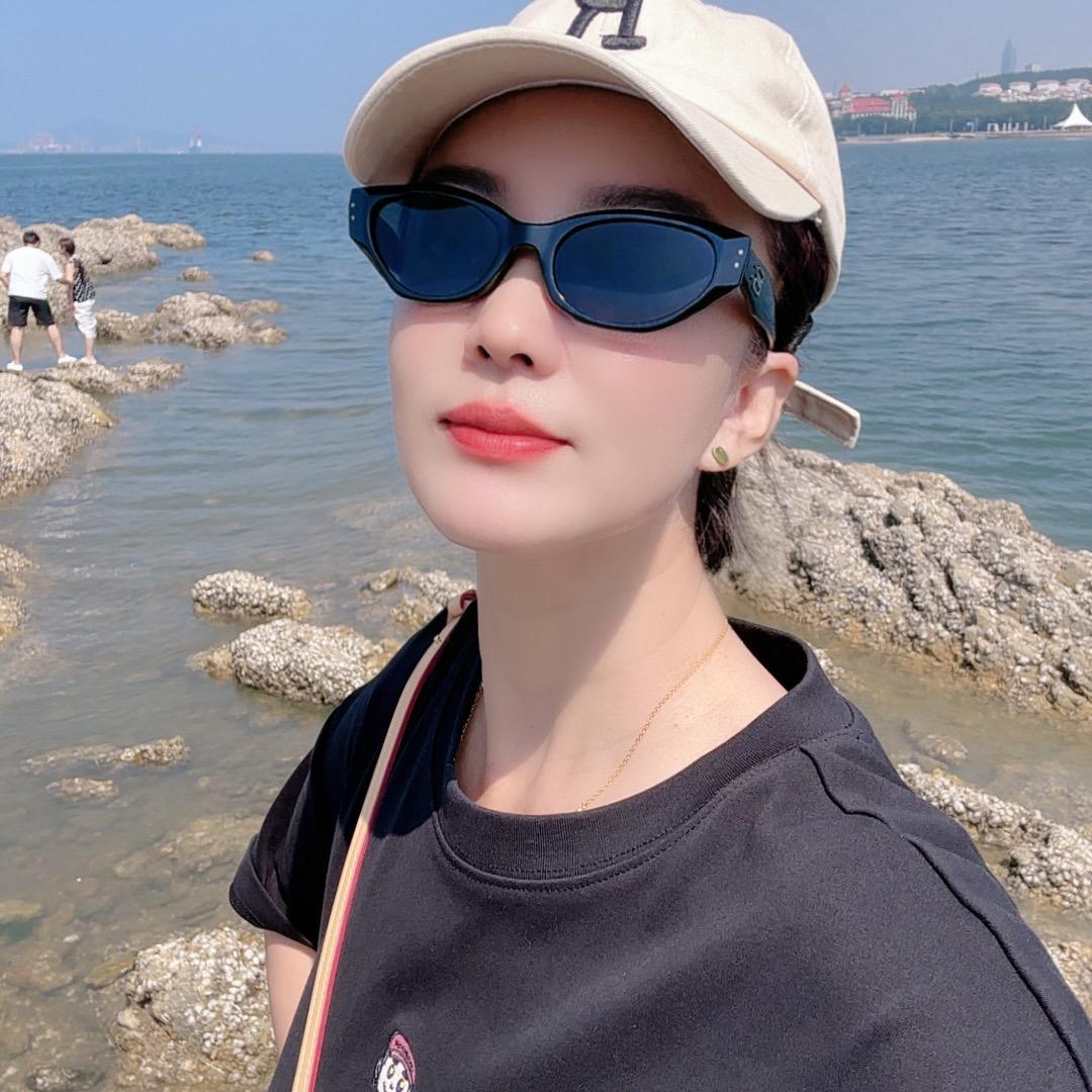 文静🎙️🎧