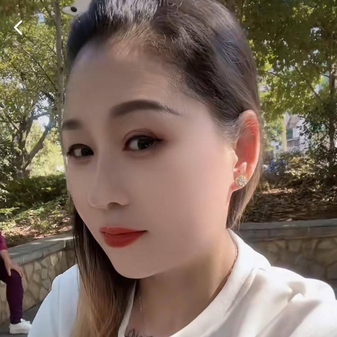 贵州梅梅