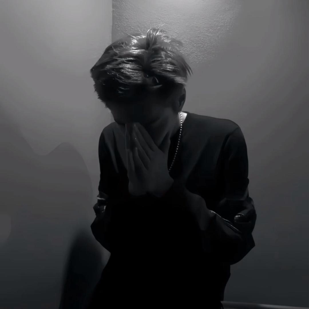 L_