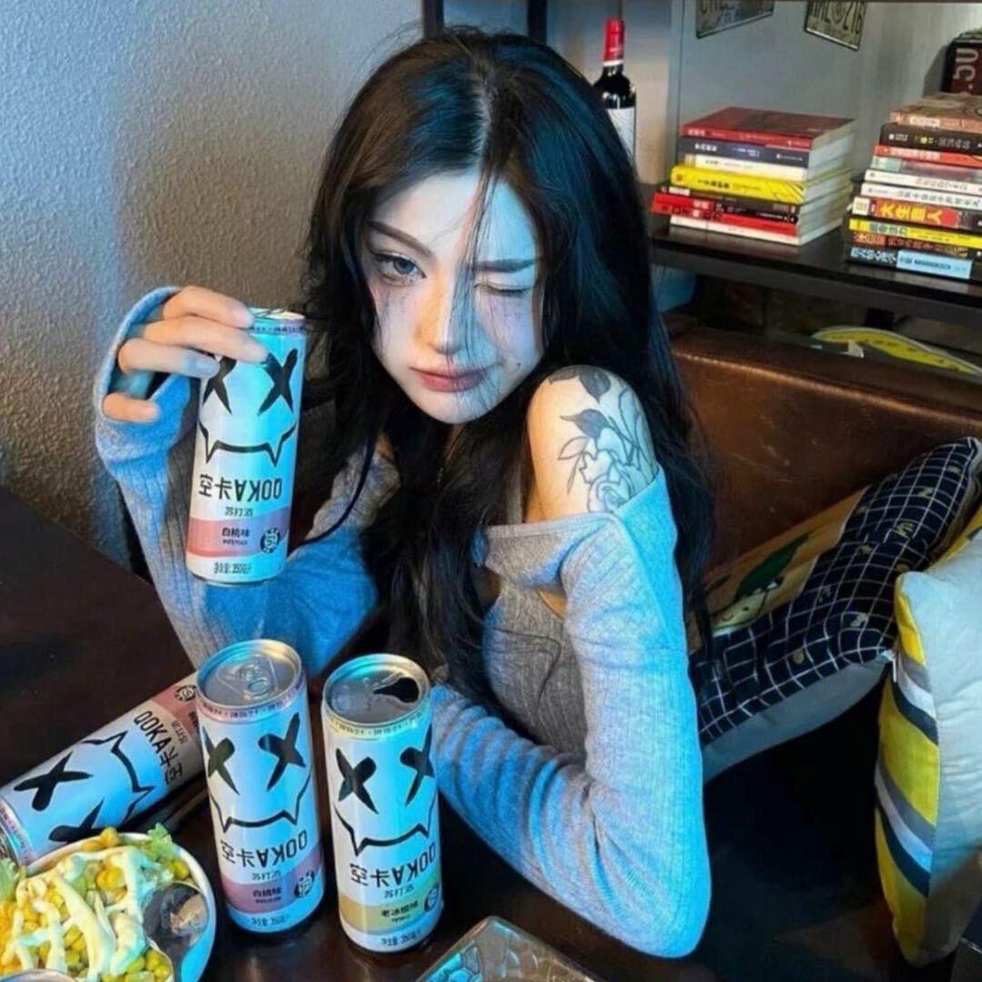 婕.