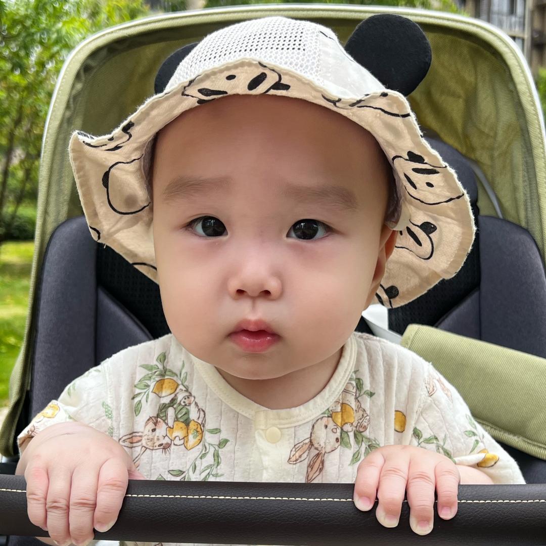 嘉佑小盆友