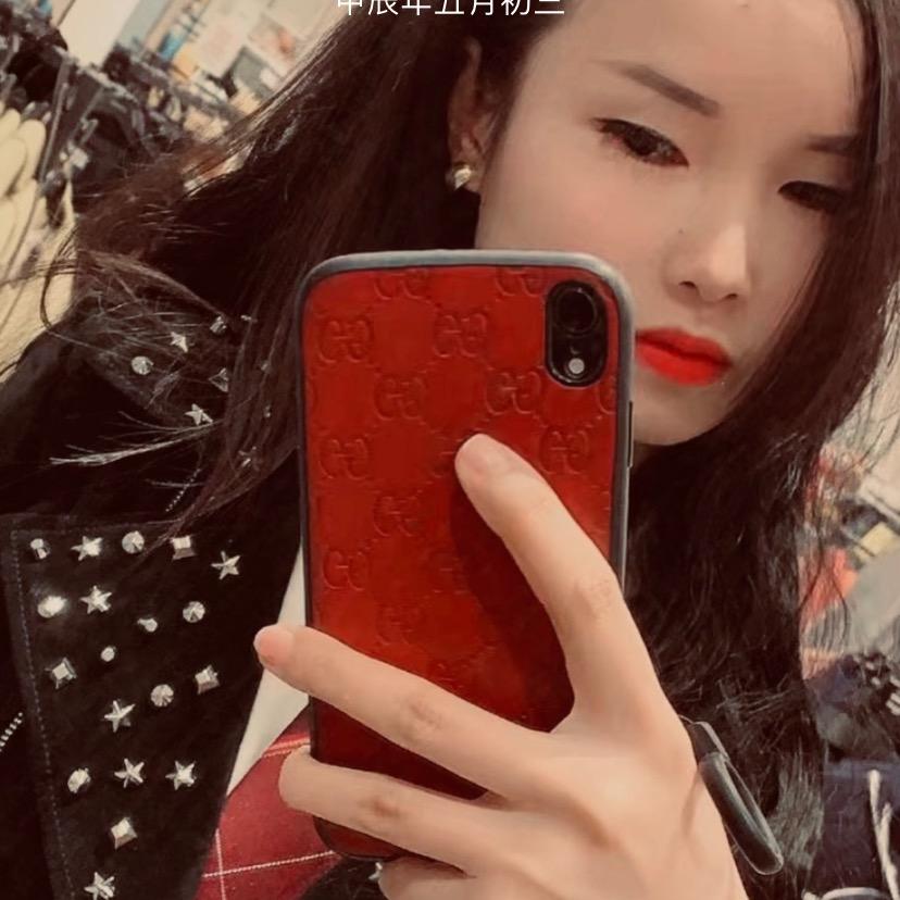 曼曼.