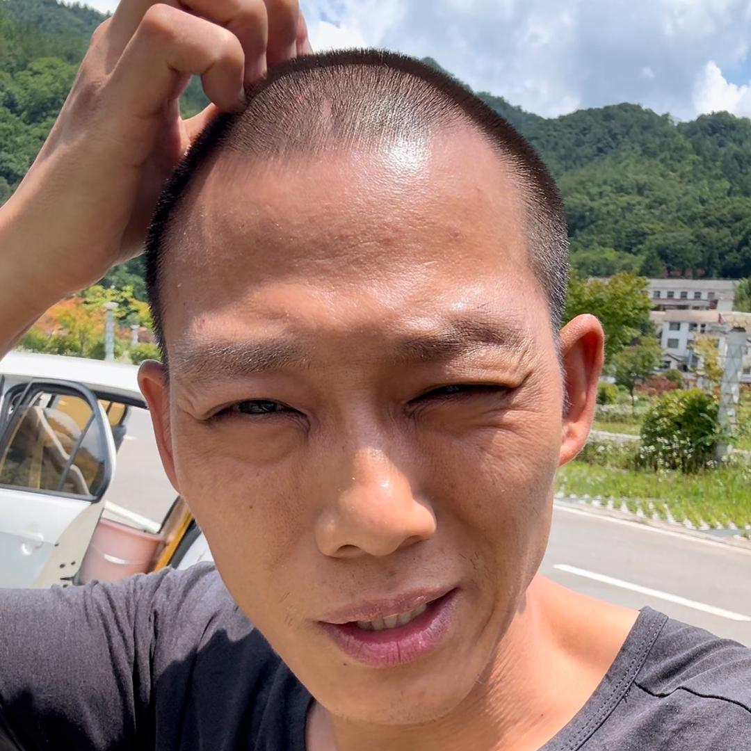 南充灯哥在流浪