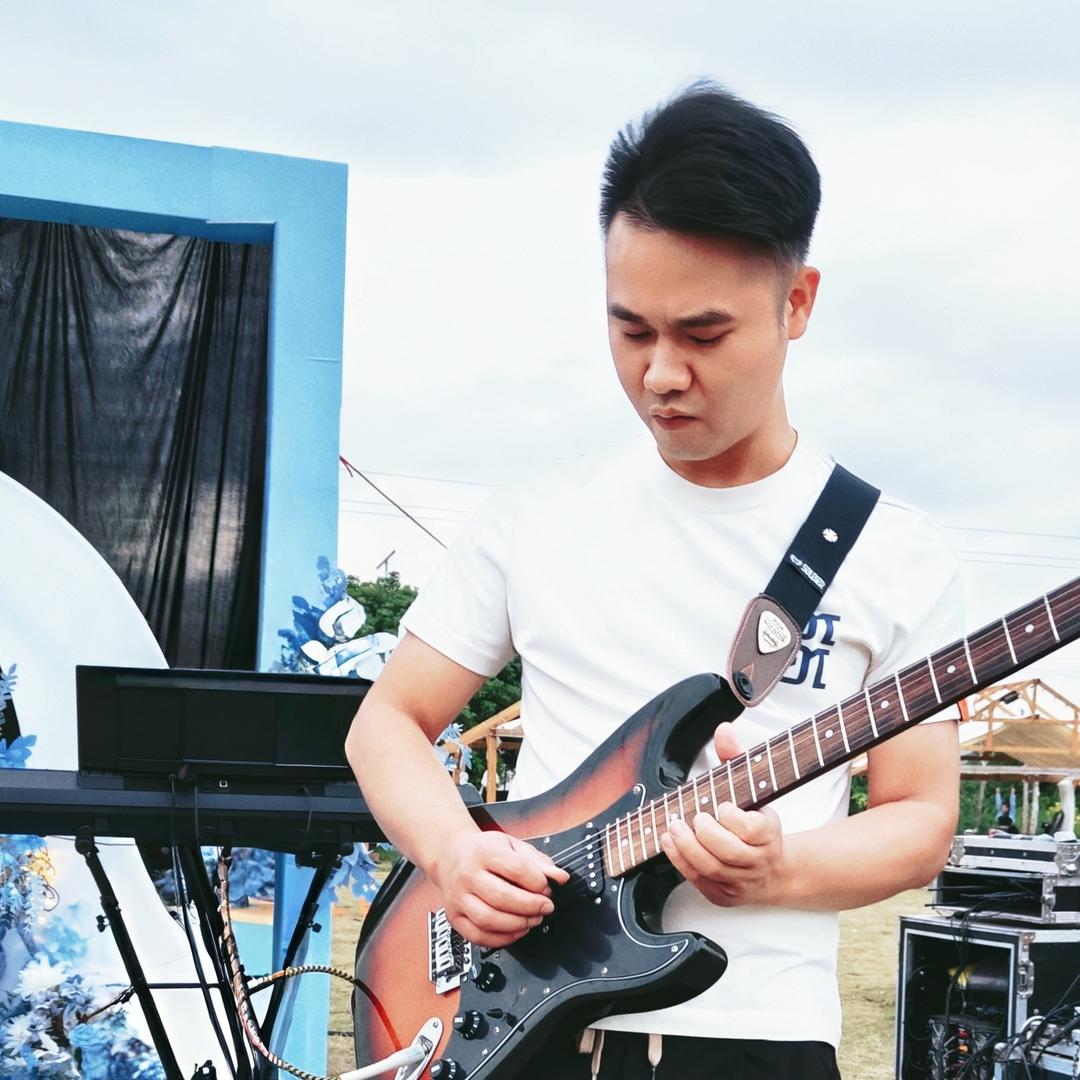 啊国（弹唱歌手）