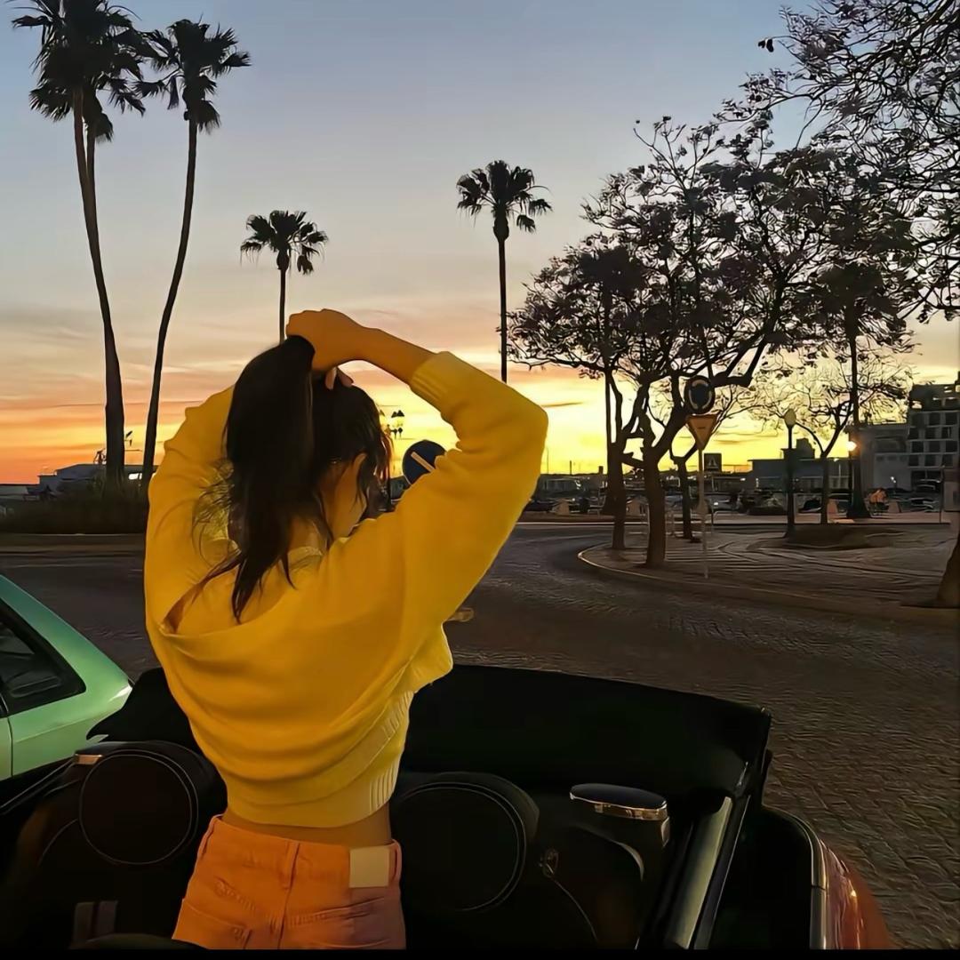 @ W•
