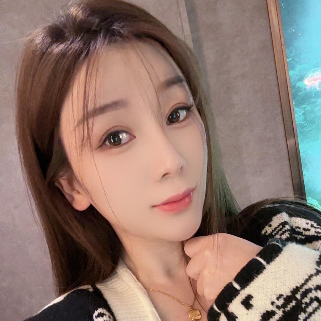 静静吖吖吖