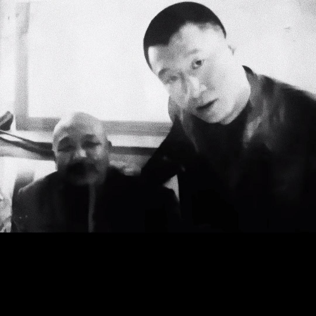 孙悟空踩缝纫机