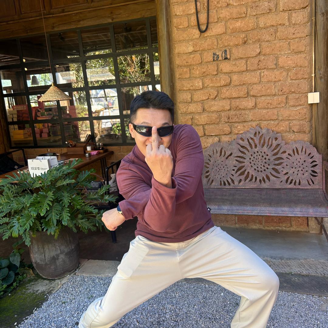 坏男孩航子