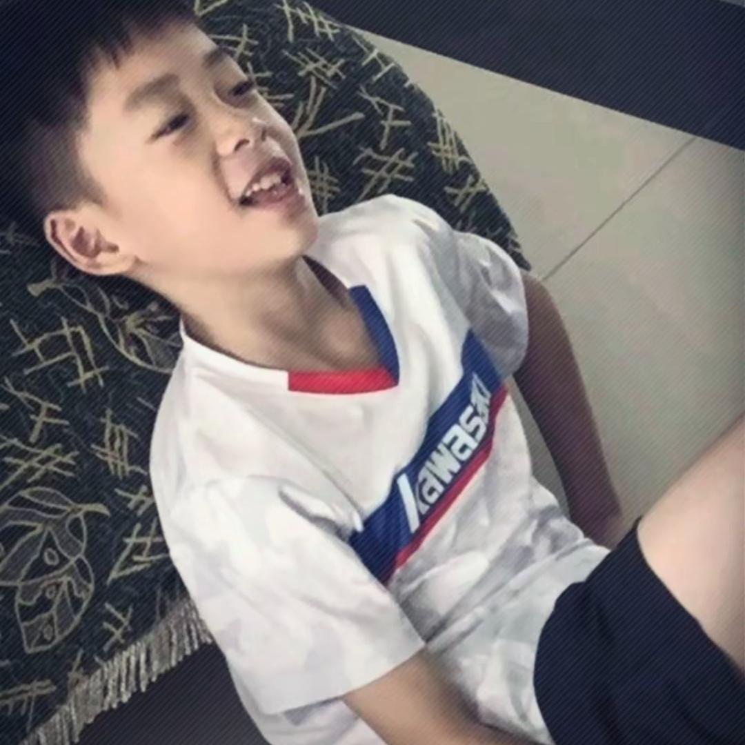 05年属鹤的.