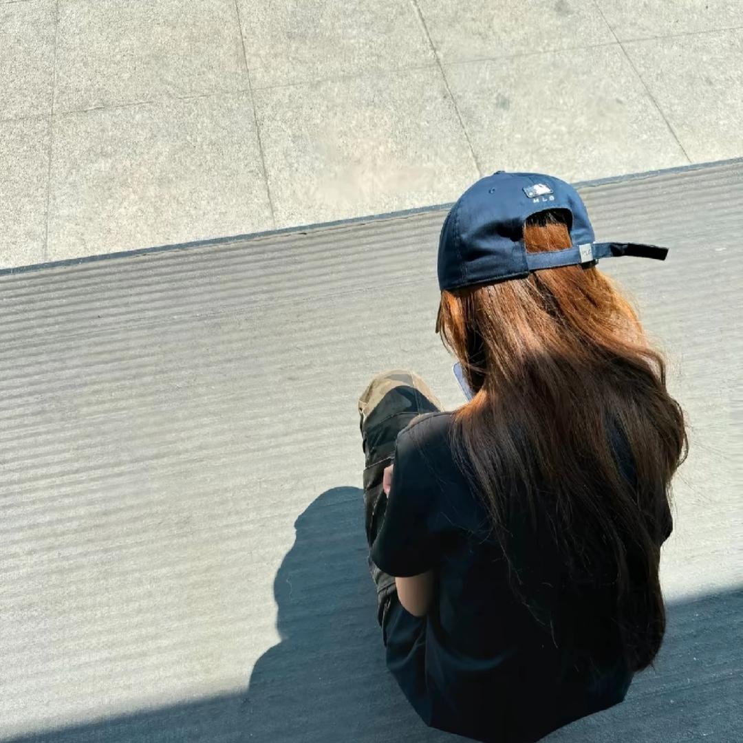 没憋住尿所以尿了一裤裆、