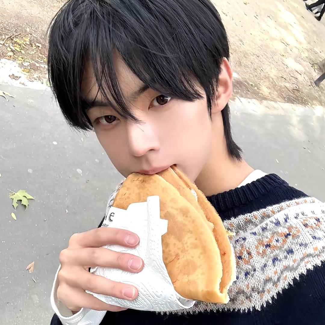 面条好像凉了吧