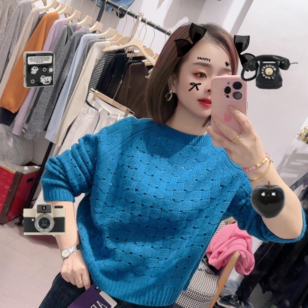 朝歌女装（中心广场一楼）