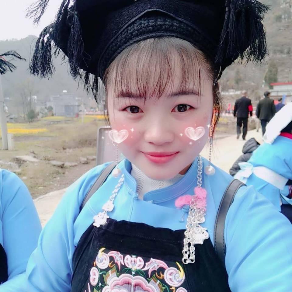 倾心窗帘布艺小玉（8277881858