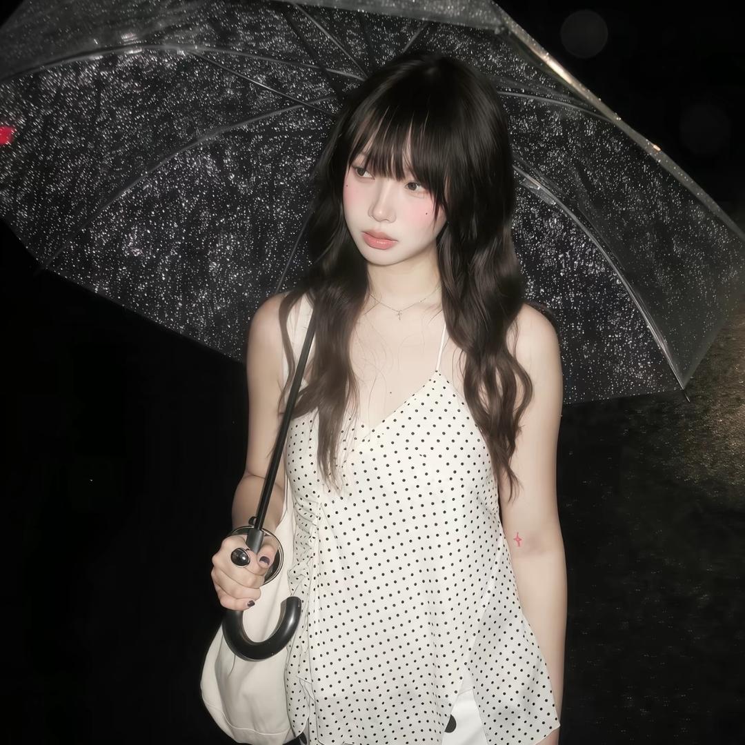 ︀