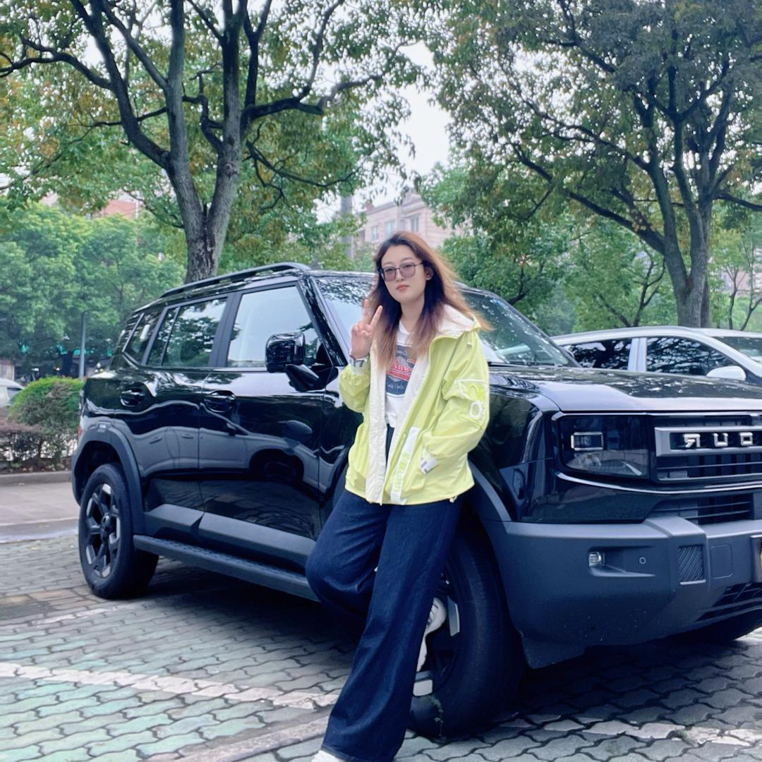 宁波卖车的小姐姐