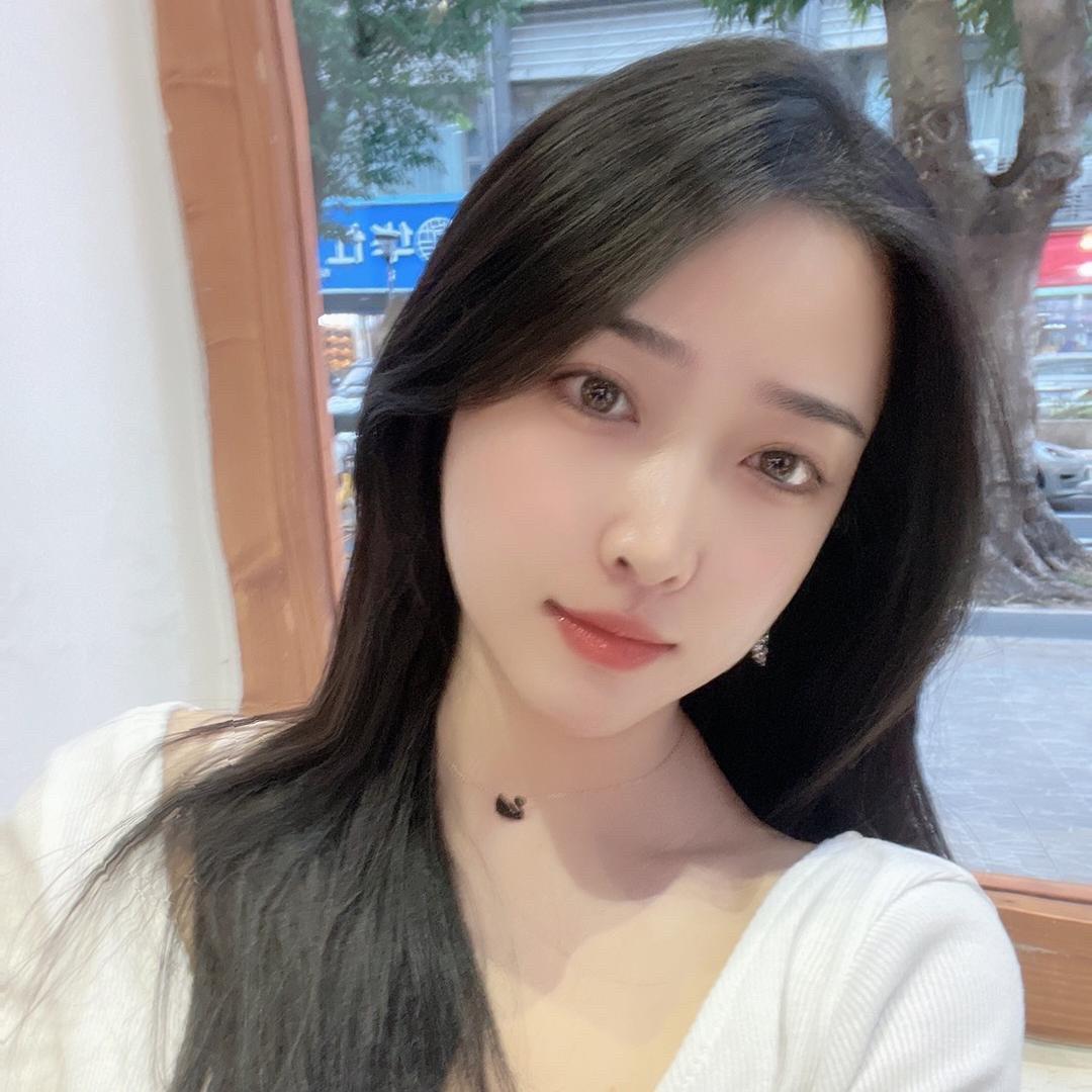 爱吃肉的小思❤️