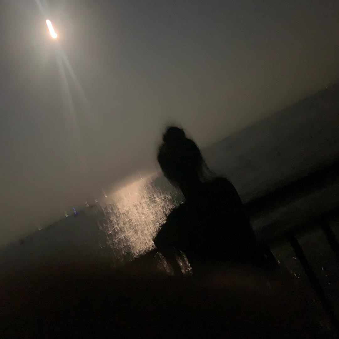 晚睡.