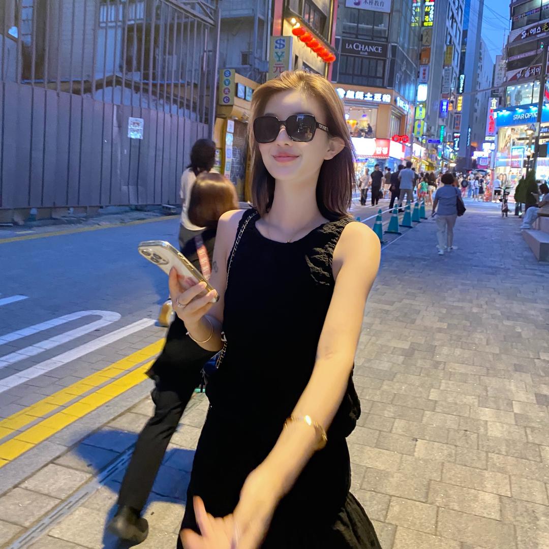 小曼曼🏠欧韩🇰🇷货  不定时直播