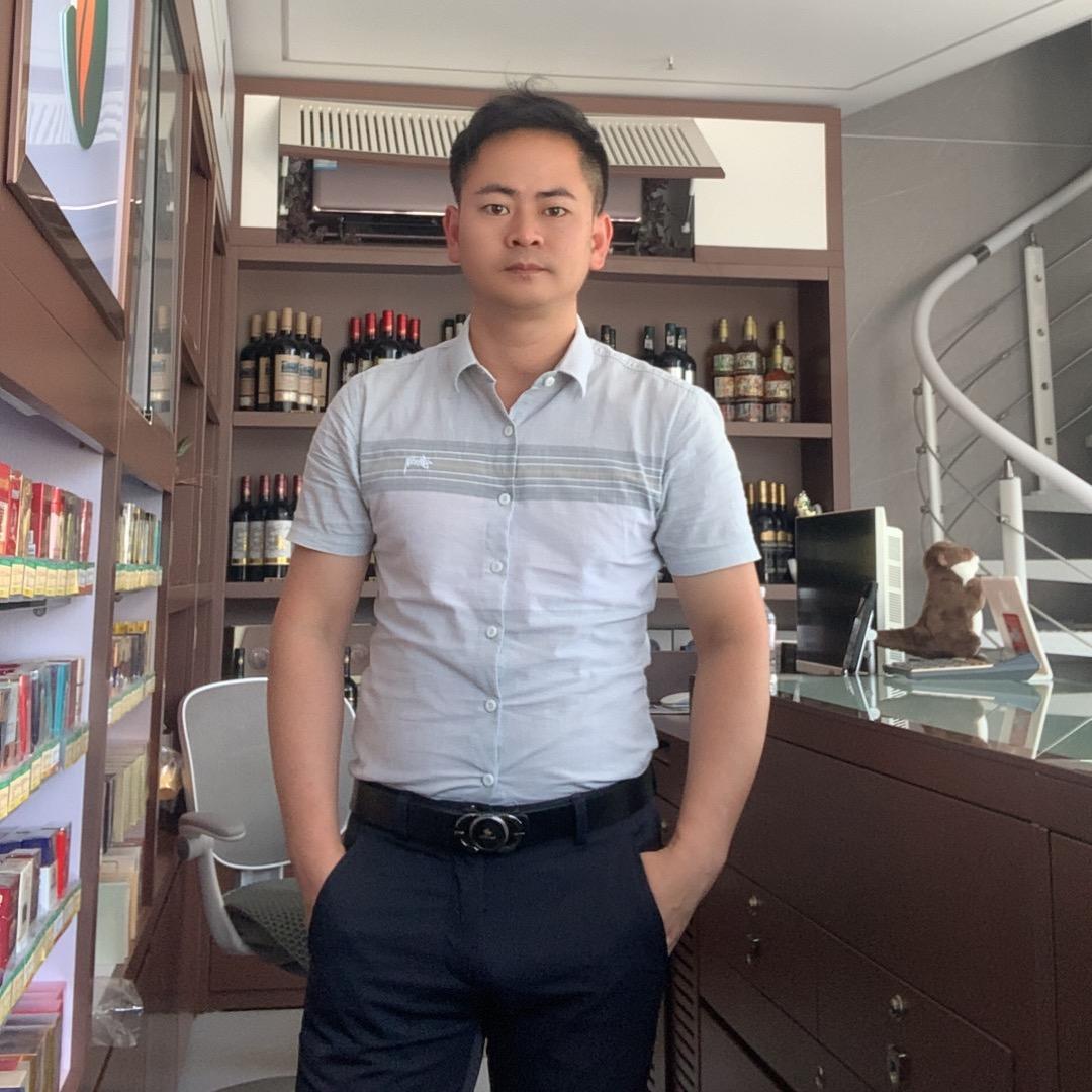 随枫飘散