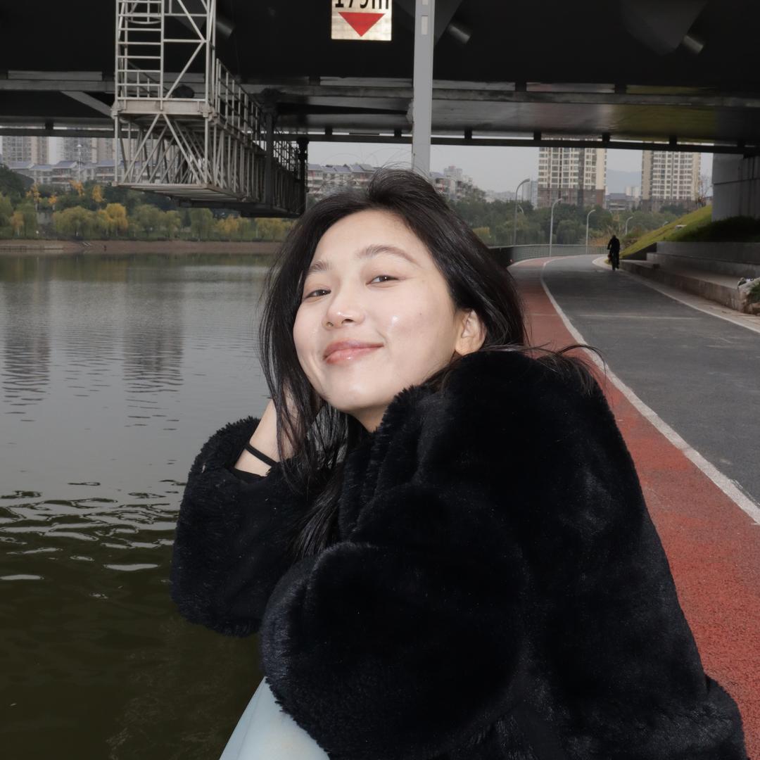 开州 谭谭  会化妆