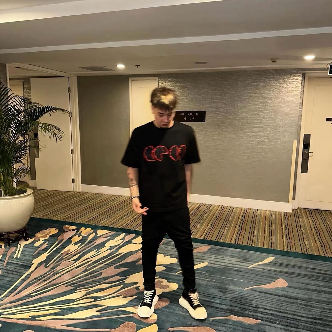 DAY1