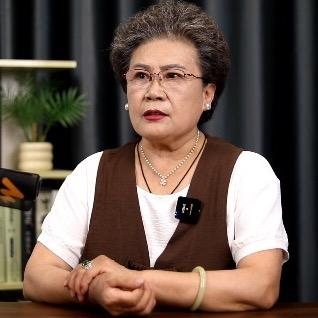 雪梅教授来了