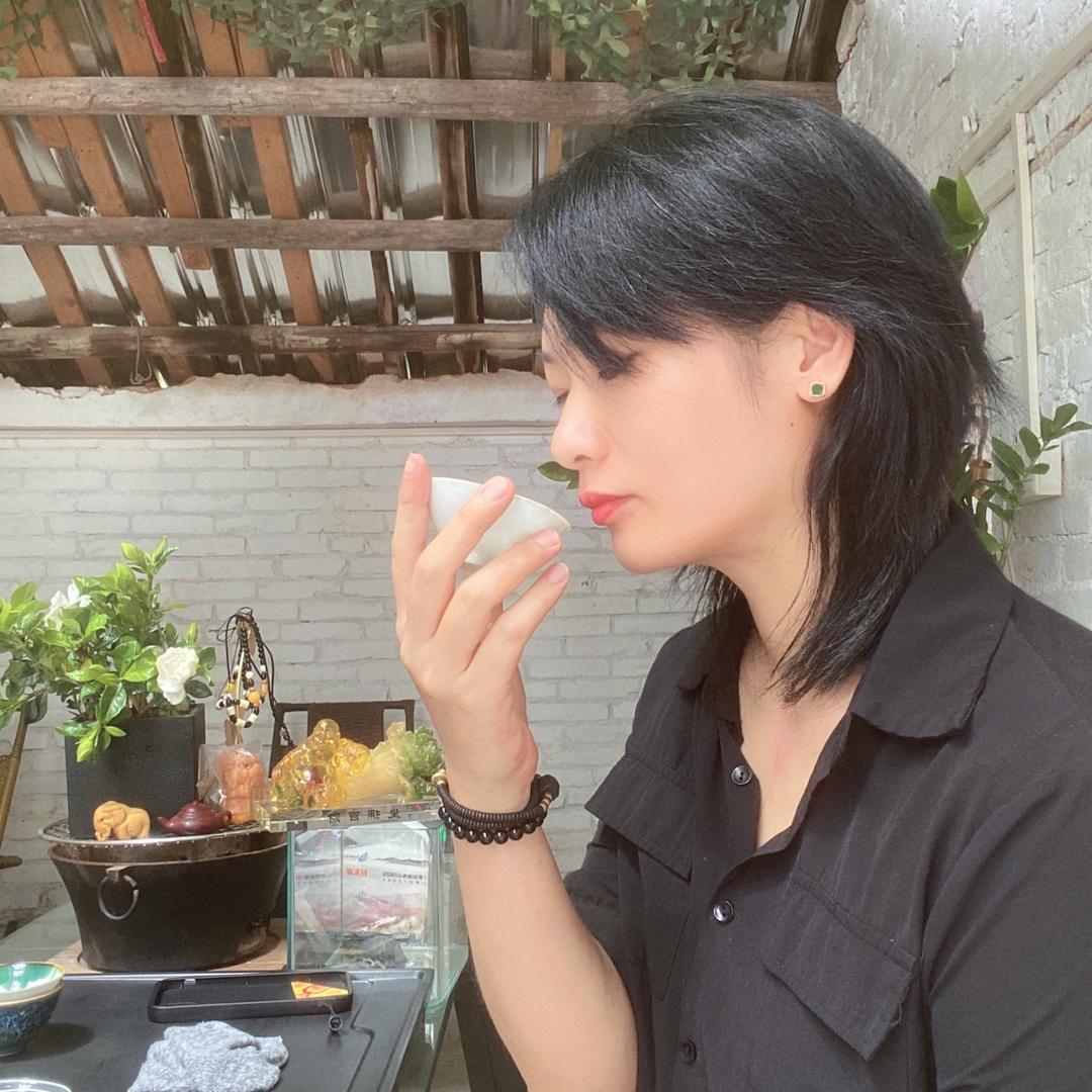 @卖鸡的大表姐