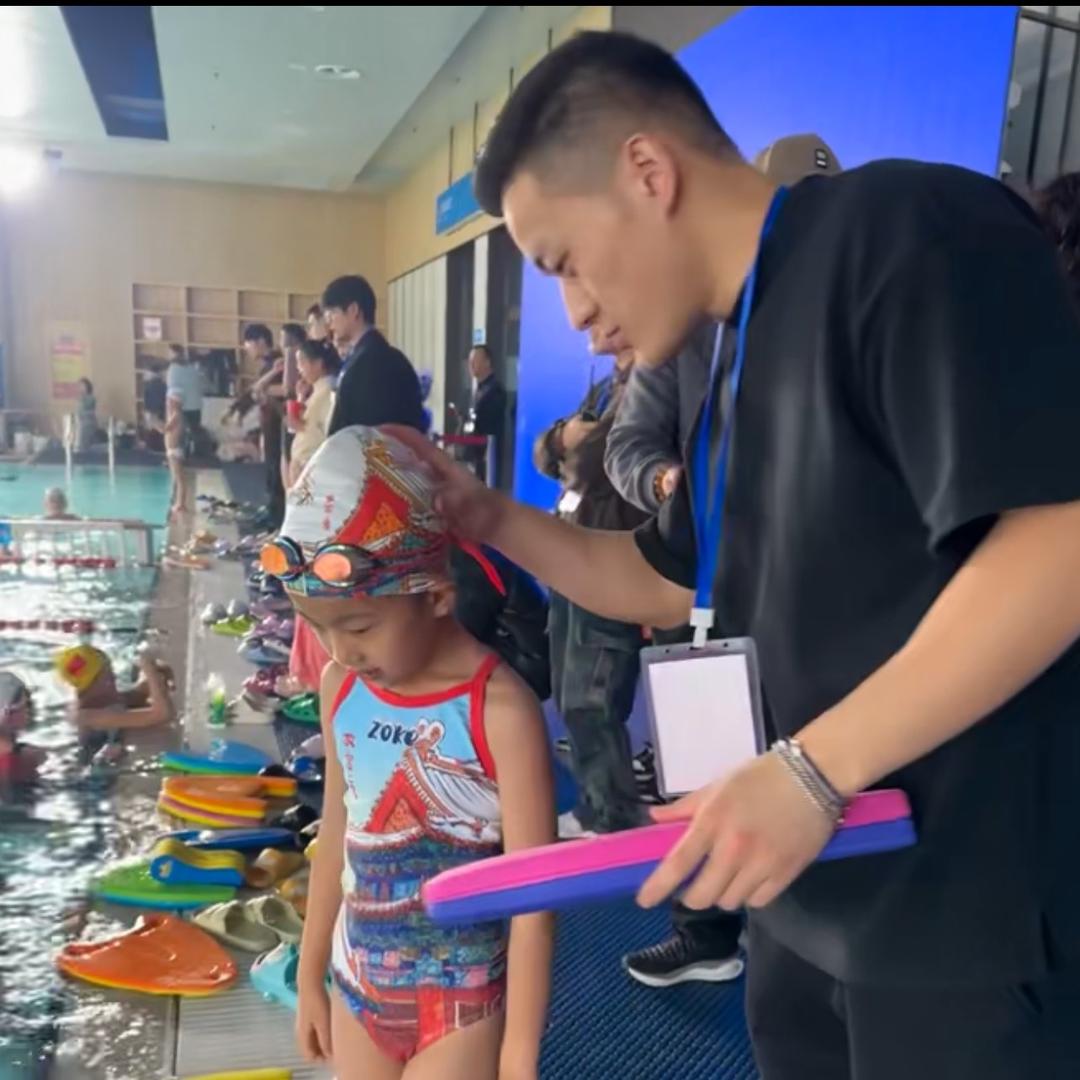 勇乐体育黄教练