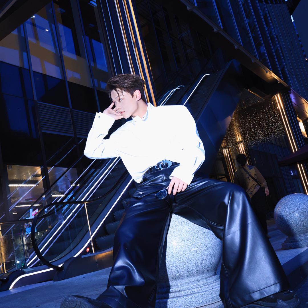 温杰男士发型设计