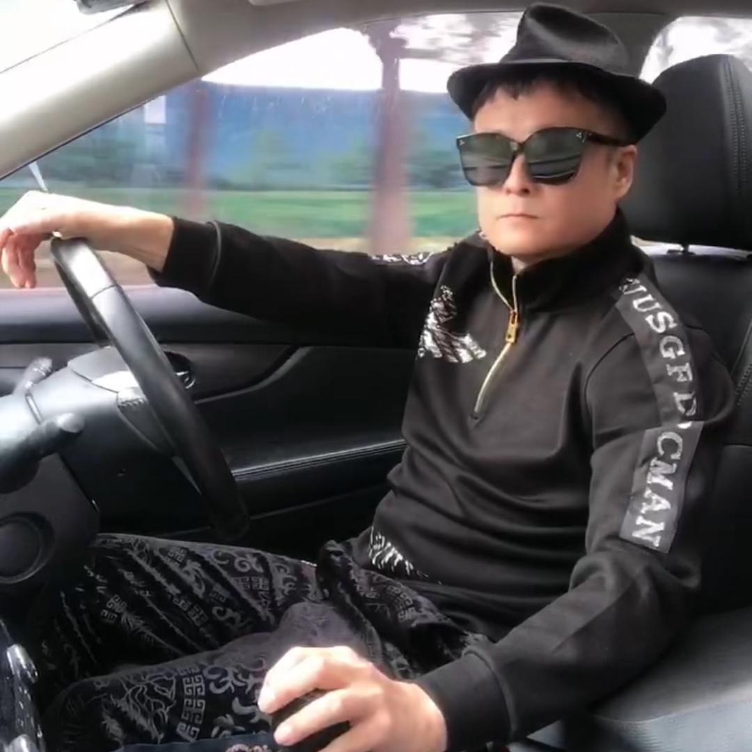 别和大叔比性感