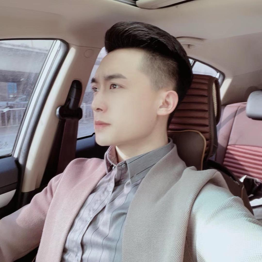 杨先生（唱歌靠吼）